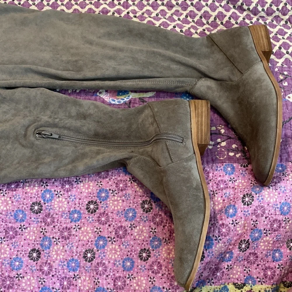 Mi.iM knee high grey boots